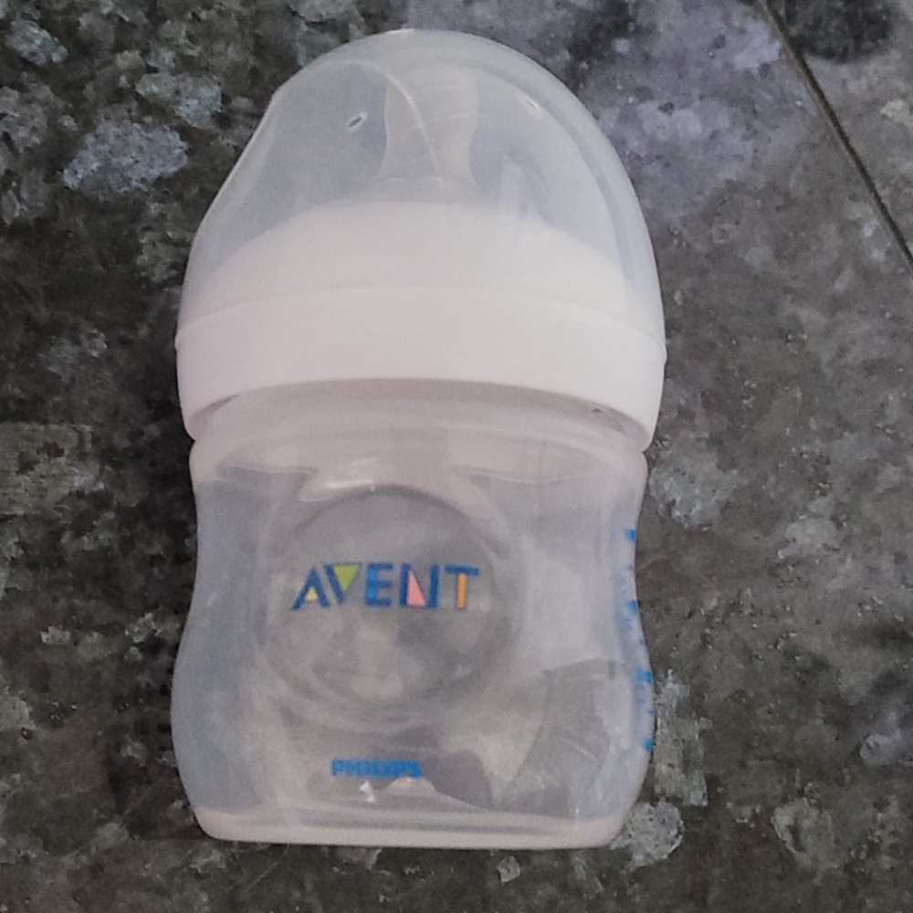 Avent bottle 4 oz